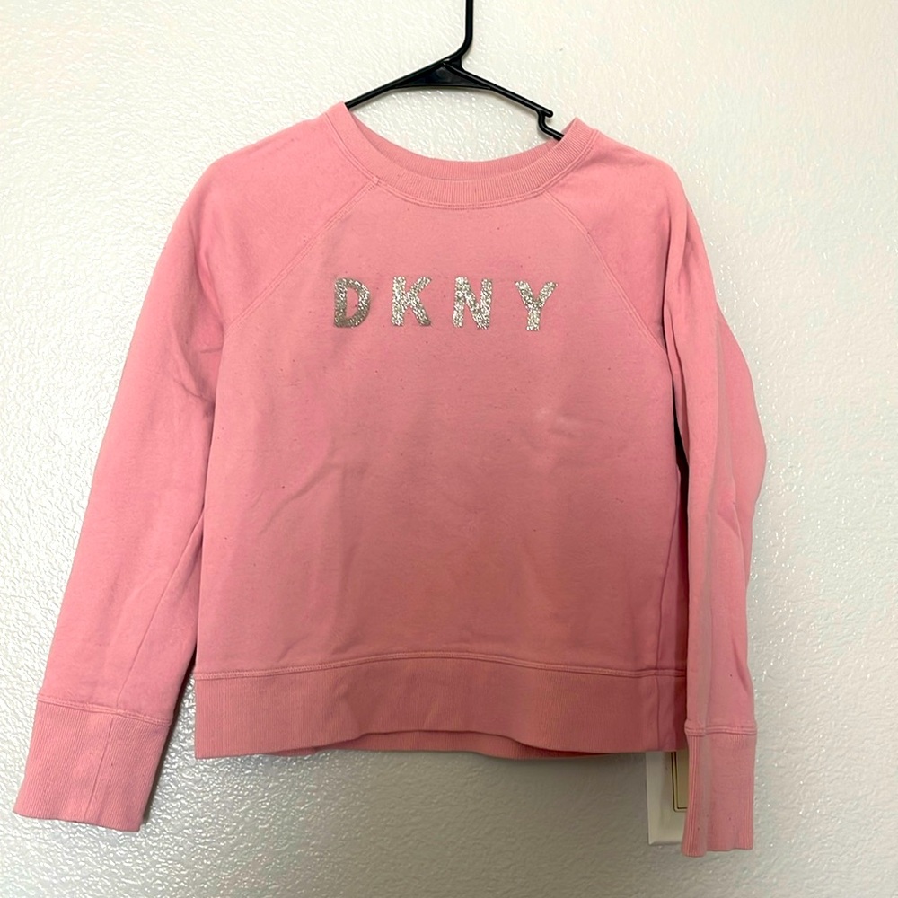 DKNY Sweater

Size: Small-Medium
Good Condition
Final Sale